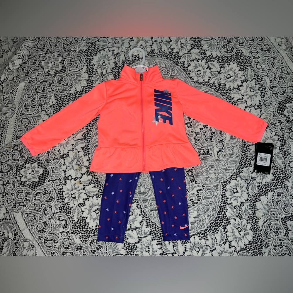 Nike Baby Girls 24 months Dri-FIT Top and Leggings Set